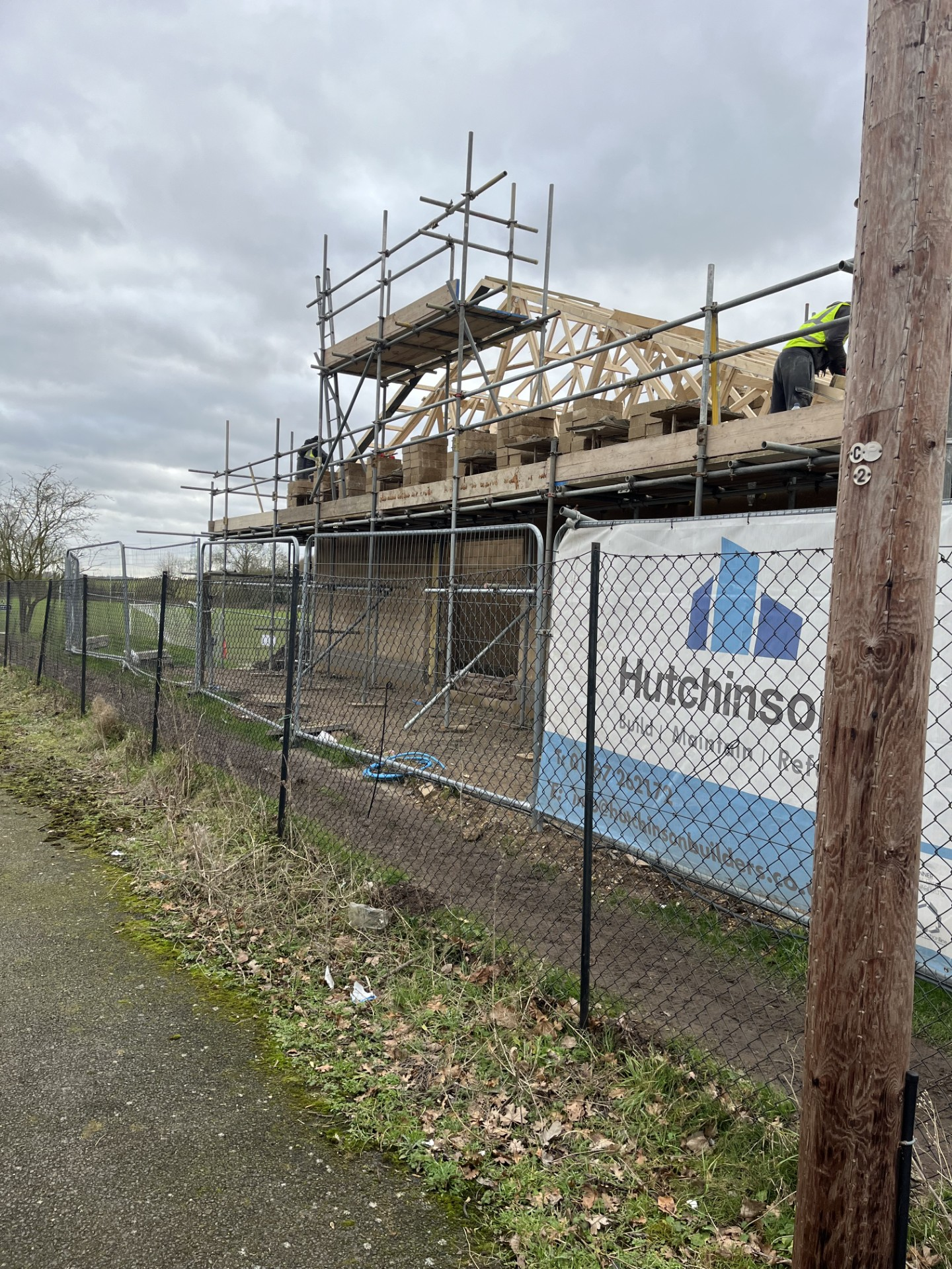 Scaffolding structure